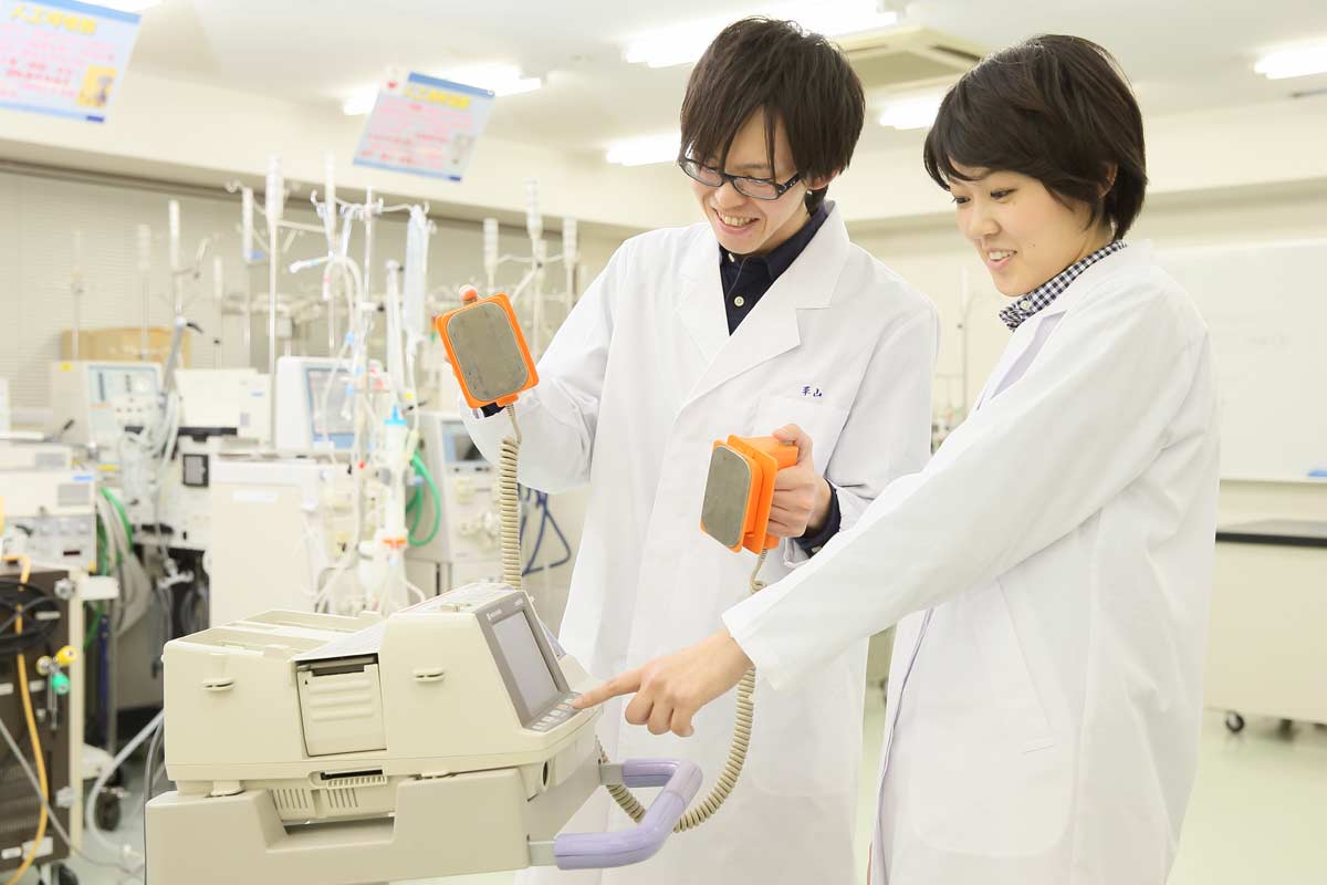 除細動器を使って医療機器のしくみを体験してみよう！