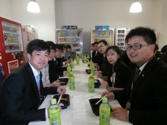 昼食会の様子