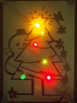 LEDクリスマスカードの光っている様子